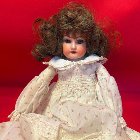 Vintage Porcelain Doll Trio Gift  – 1970s–1990s Collector’s Set – Halloween - Picture 11 of 12